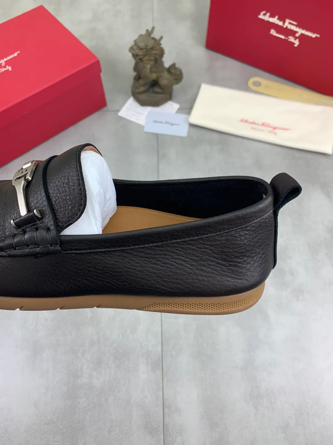 Men's shoes 💰P480 New model [Ferragamo/Ferragamo] Latest model Original imported calfskin, imported pigskin lining + original luxury metal buckle + original rubber outsole Soft and comfortable Size number: 38-44